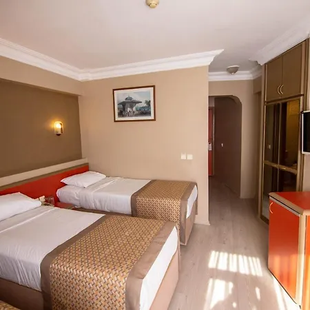 Sahinler Hotell 2*