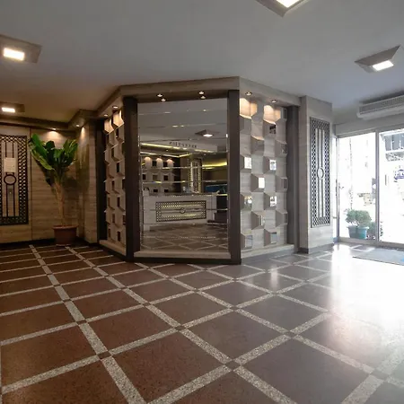 Sahinler Hotell 2*